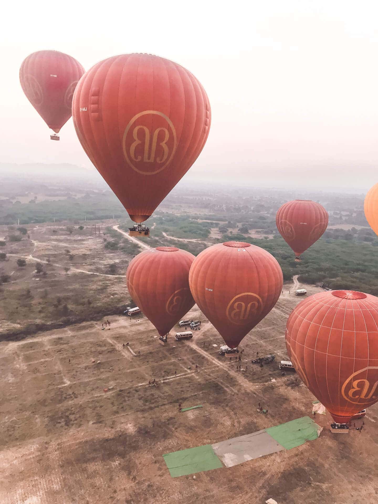 Myanmar Reisgids Bagan luchtballonnen