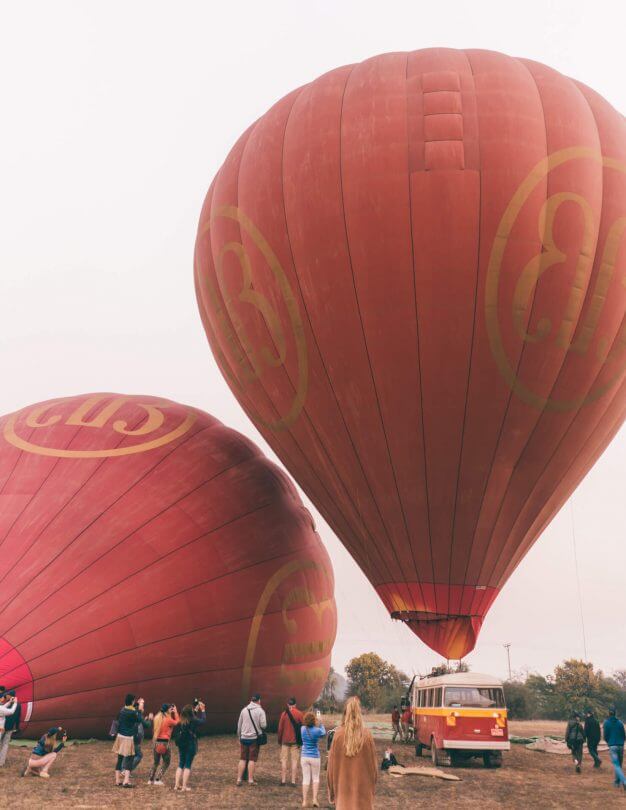 bagan guide hot air balloon