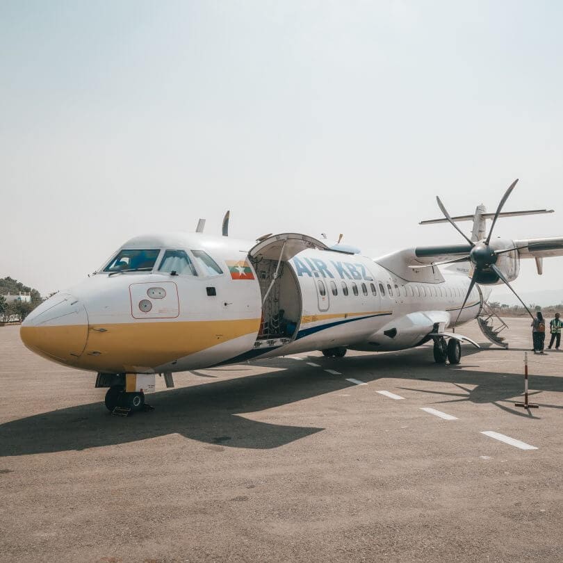 Myanmar Reisgids transportvliegtuig