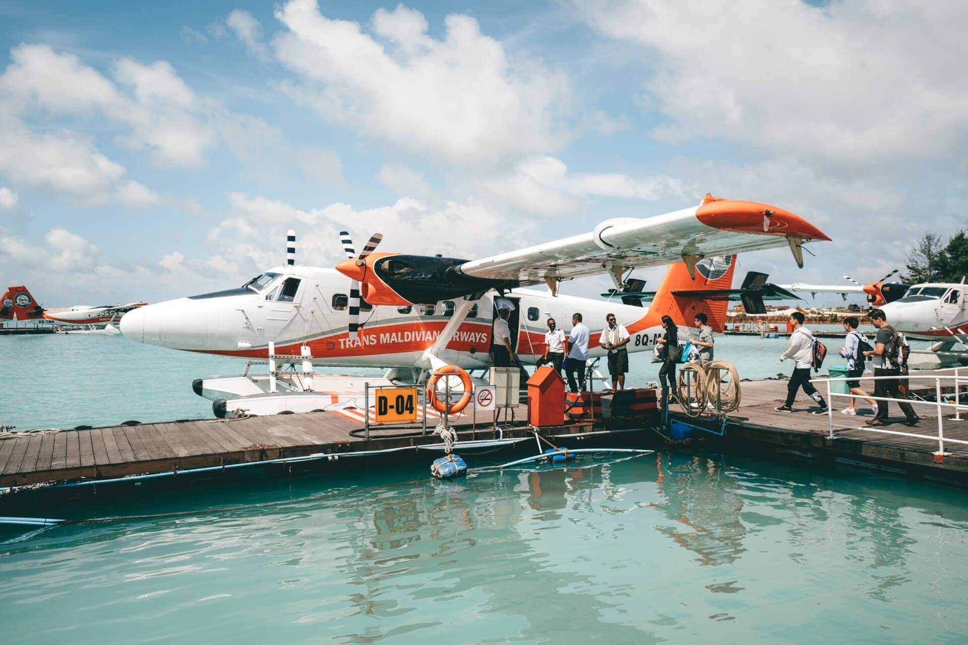 maafushivaru maldives seaplane