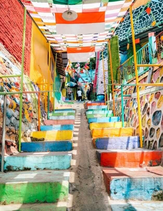 kleurrijk dorp jodipan malang java straat