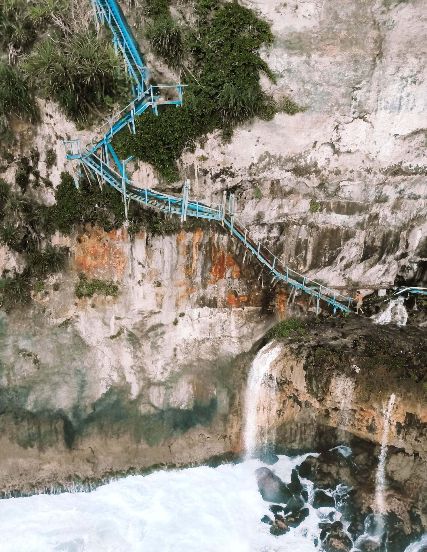 nusa penida trip peguyanan waterfall stairs