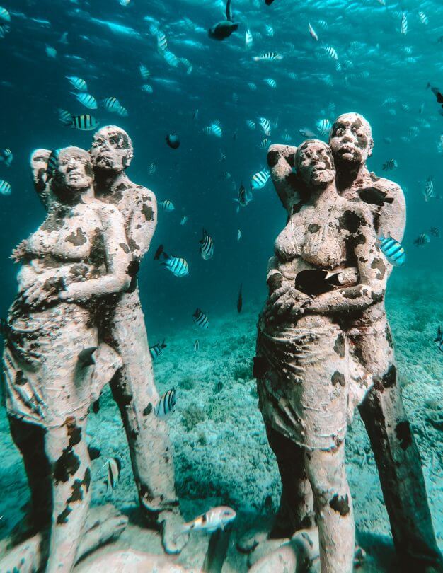 things to do gili air snorkeling statue