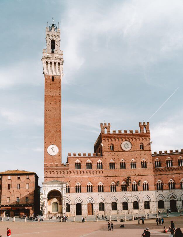 italy travel guide siena Piazza del Campo