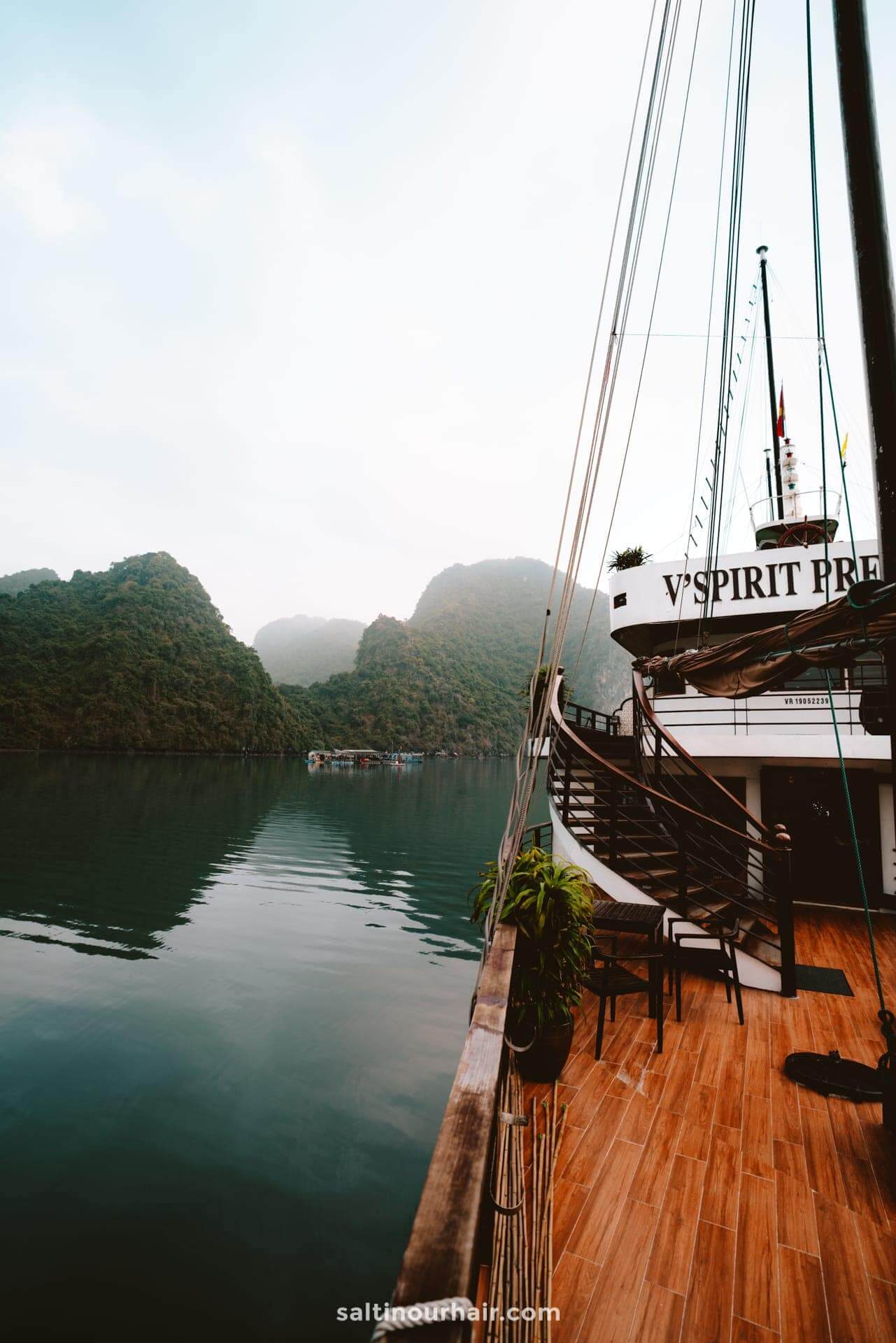 what to do in Vietnam overnight tour ha long bay