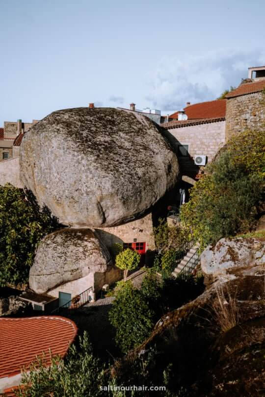 rock dorp portugal