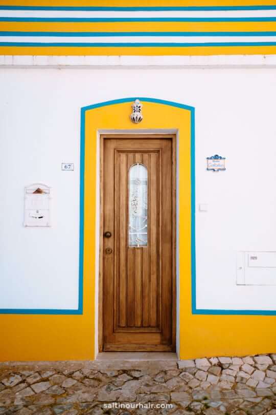 Ferragudo Portugal kleurrijke deur