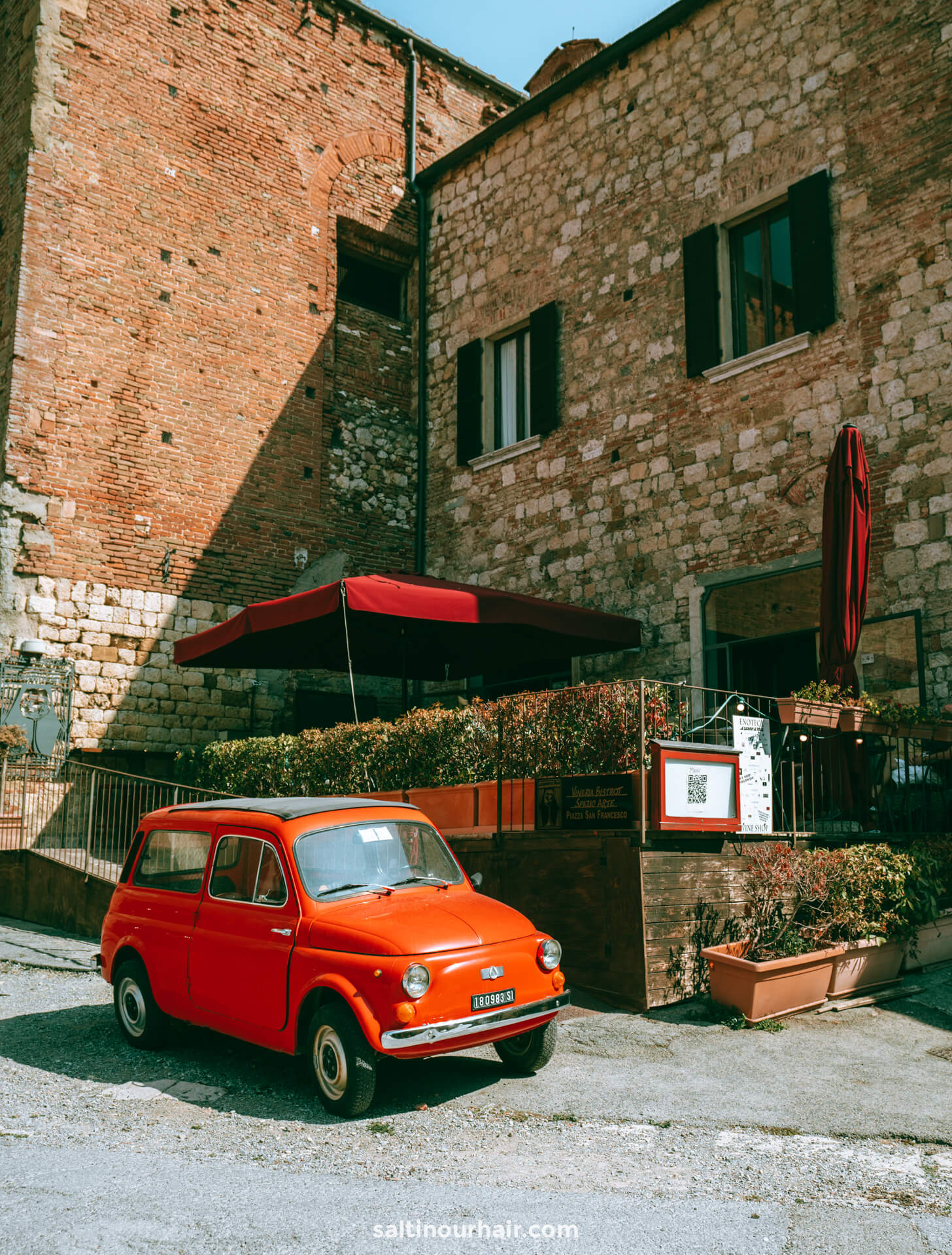 italy red fiat 500