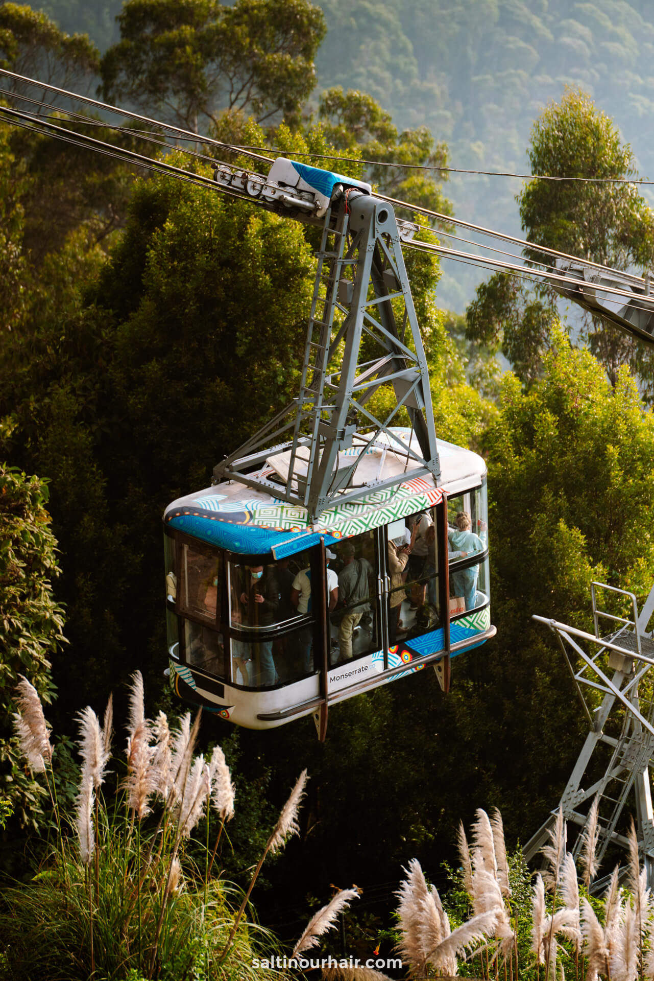 things to do in bogota Cerro Monserrate cable car