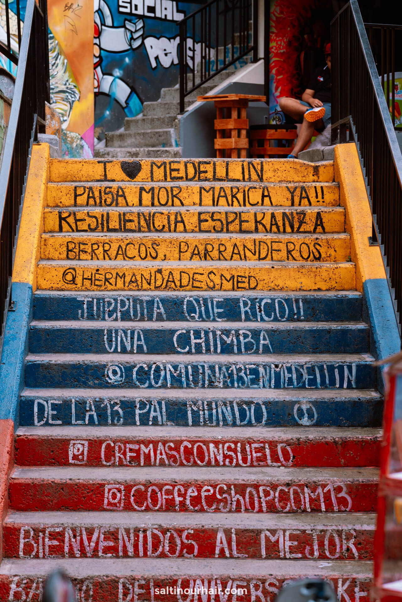 visit Comuna 13 medellin colombia