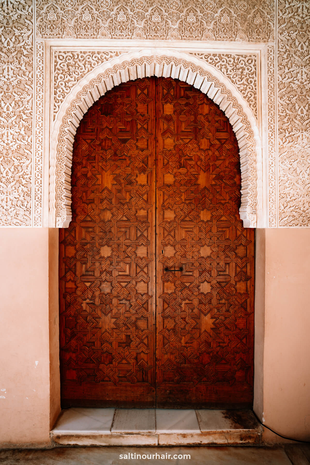 alhambra granada deur