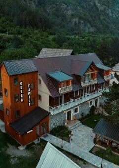 Gurra Family Guesthouse