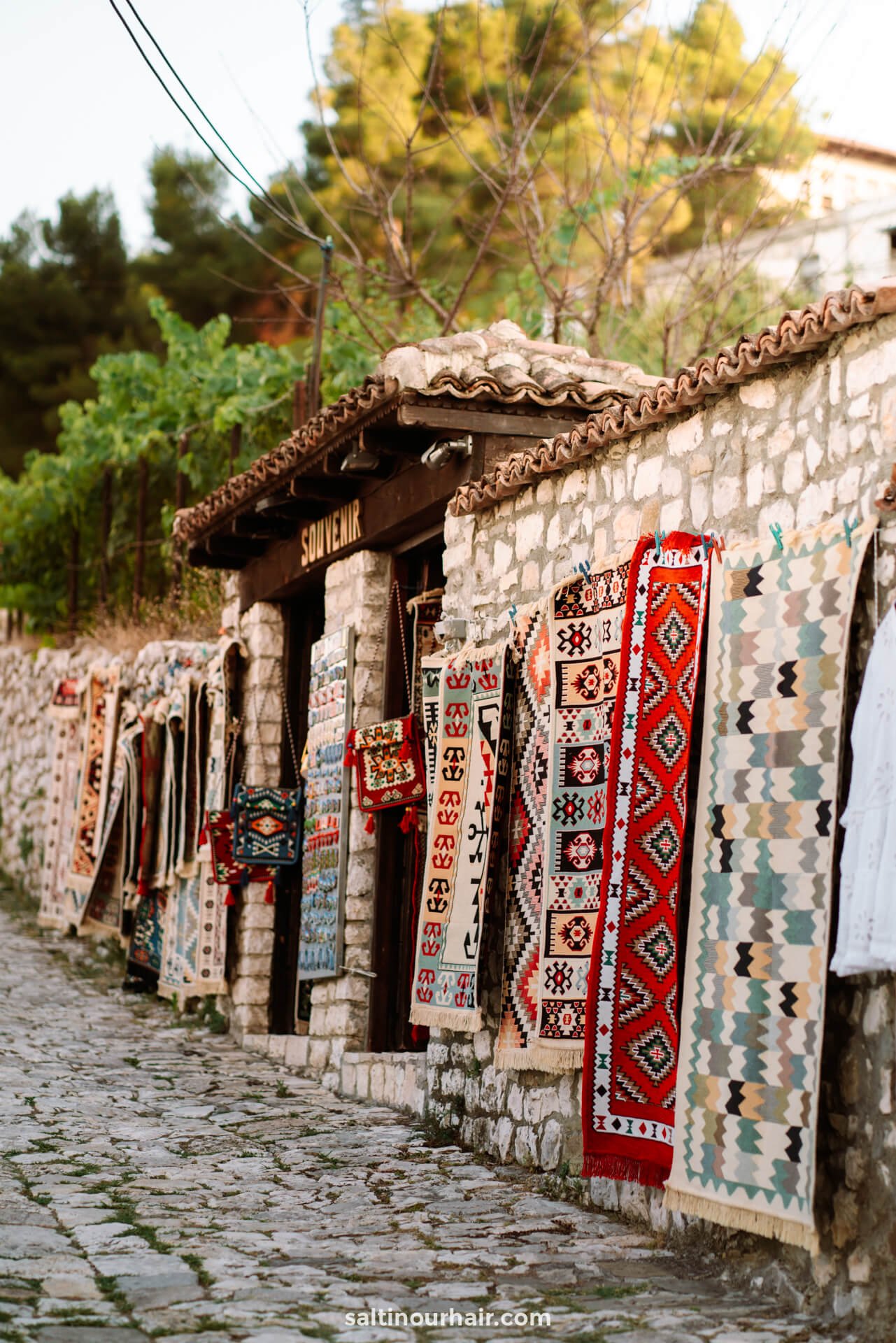 albaniÃ« reisroute tapijten