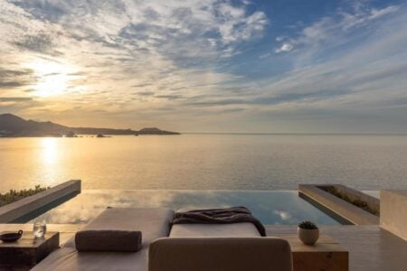 White Coast Pool Suites