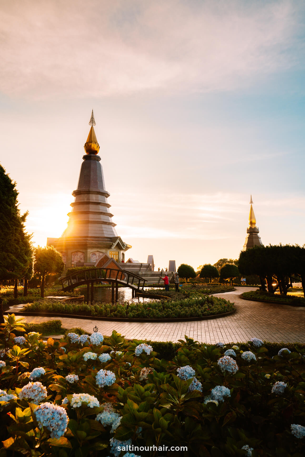things to do Doi Inthanon thailand royal twin pagodas