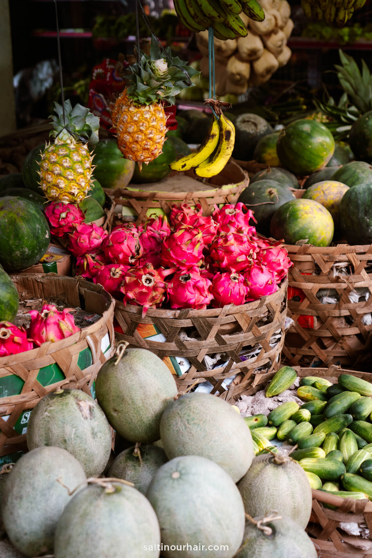 bali local market tropical fruits