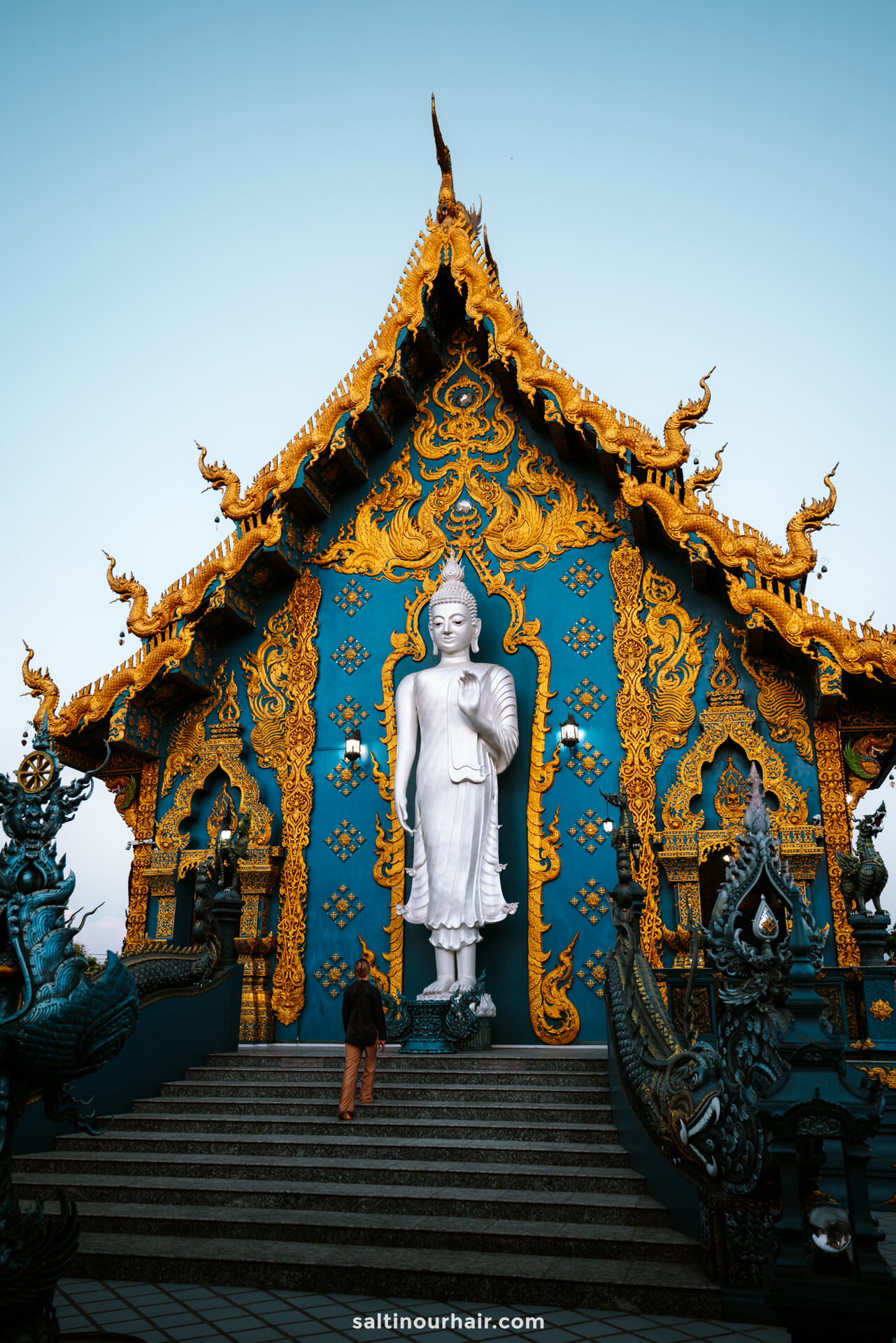 when to visit in thailand change rai blue temple
