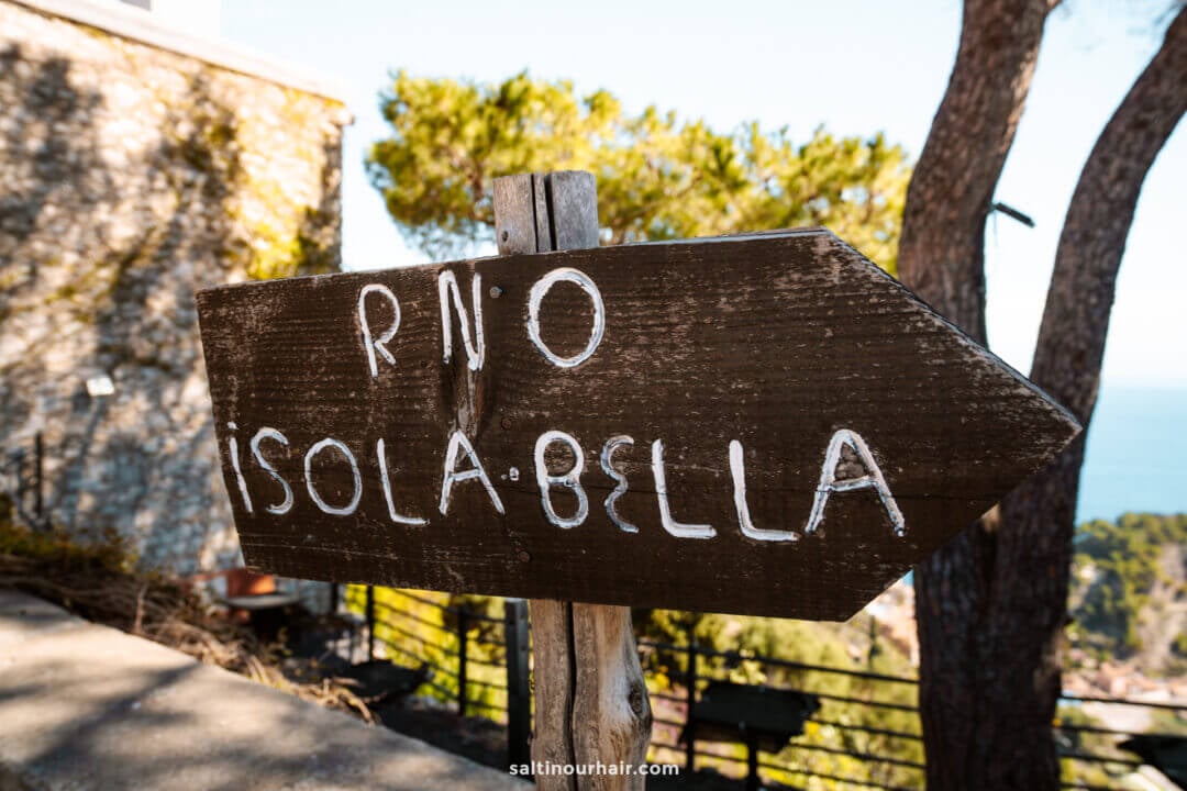 things to do taormina sicily isola bella sign