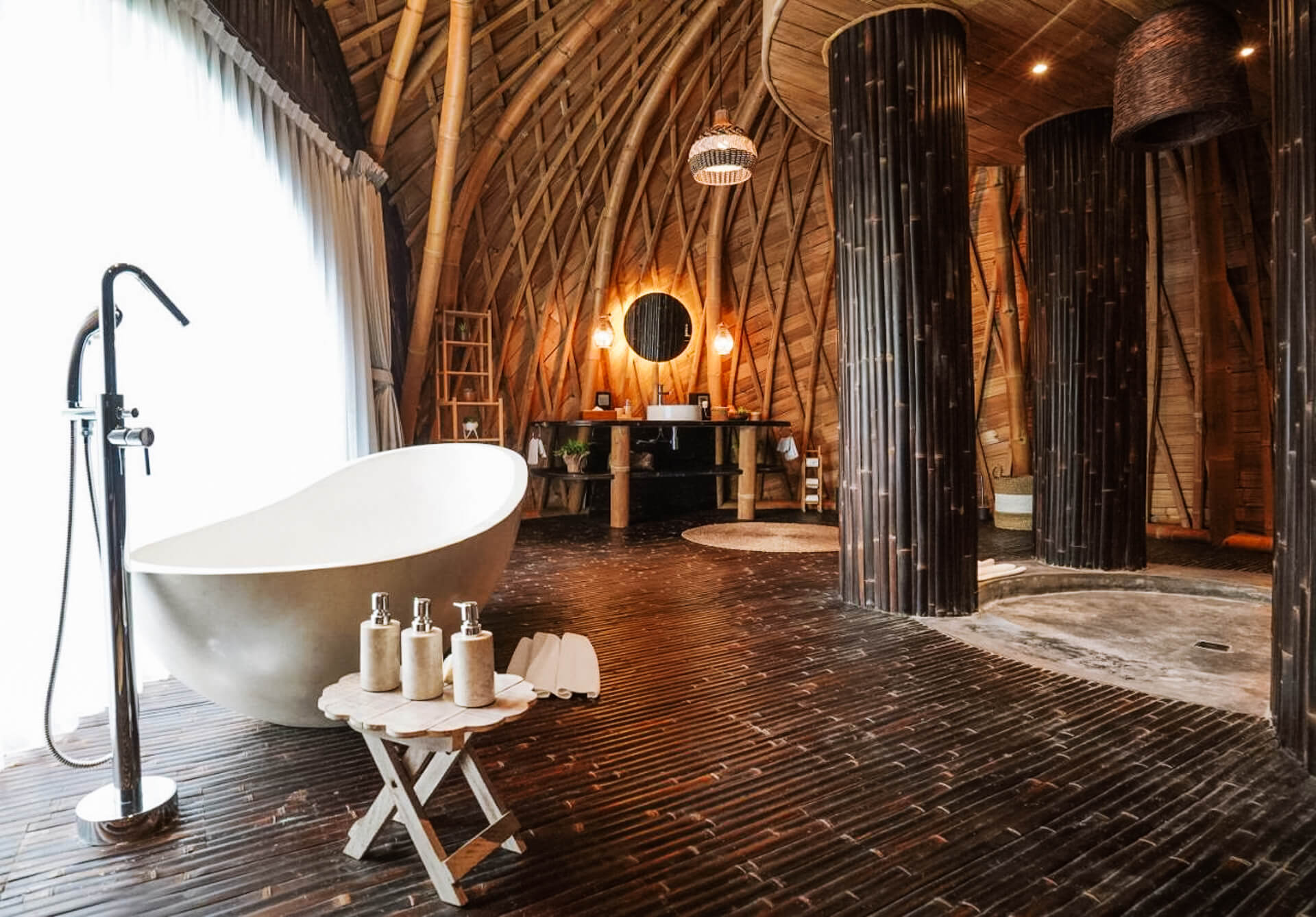 best bamboo houses in Bali luxury bathroom