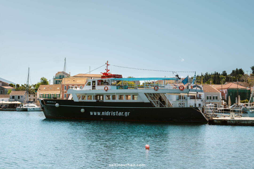 ferry kefalonia greece