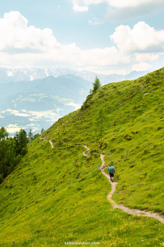 wandelpad bergen Tirol oostenrijk