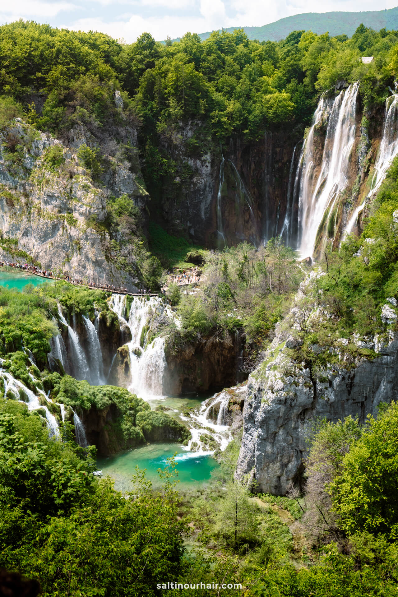 veliki slap waterfall plitvice lakes national park croatia