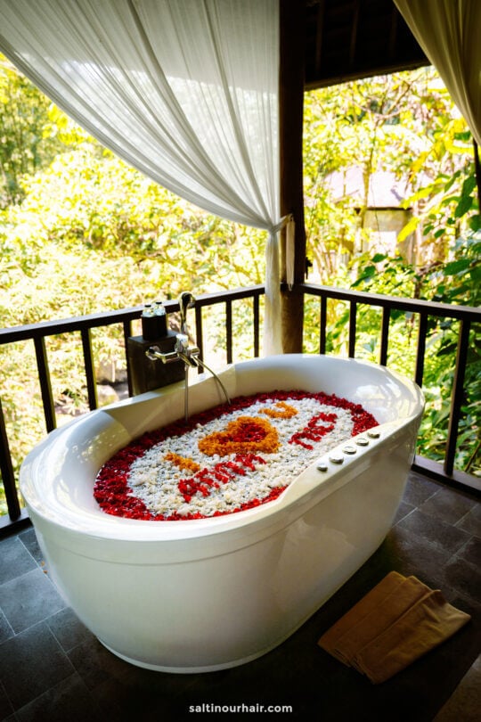 honeymoon bali spa flower bath