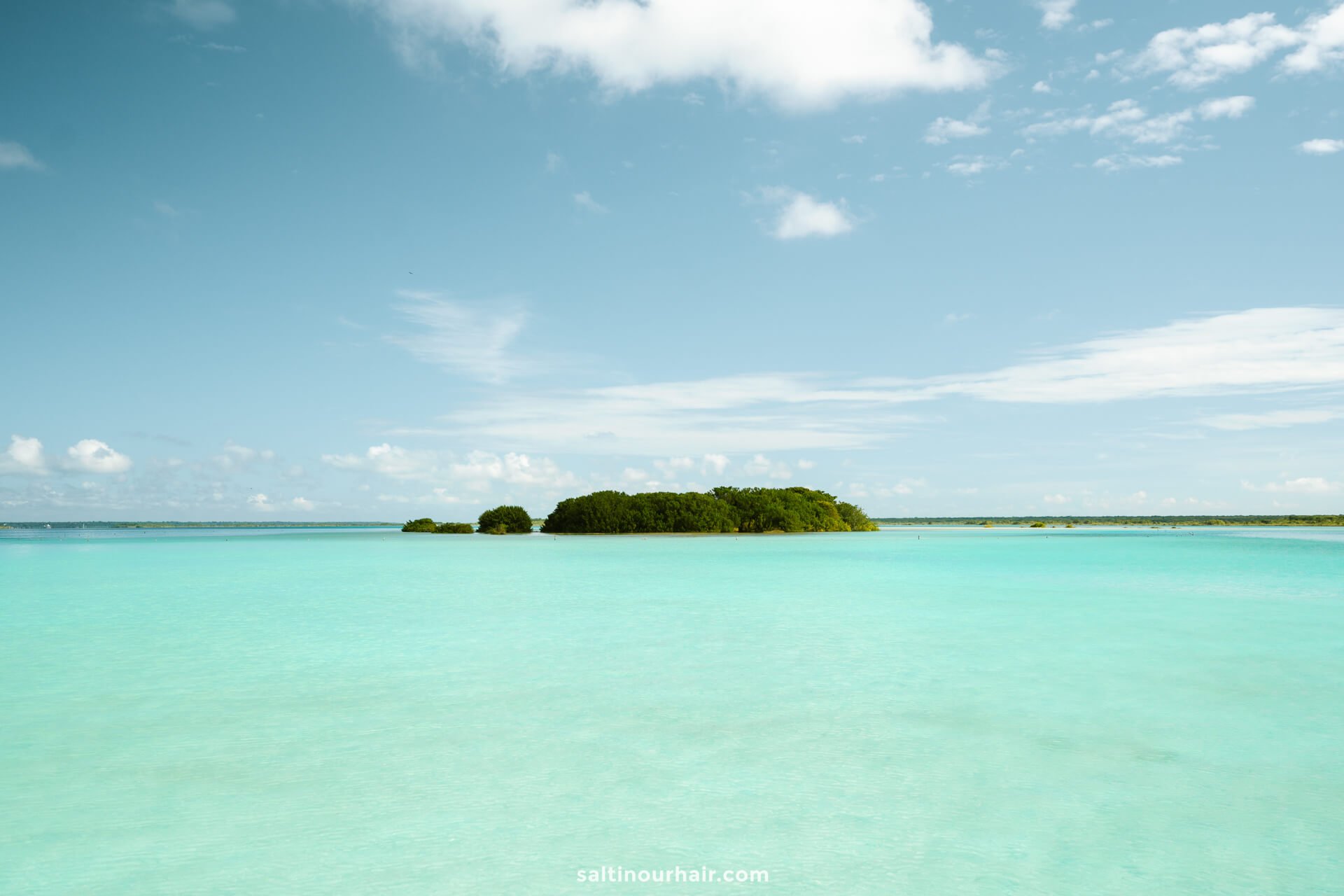 bacalar lagoon island mexico yucatan