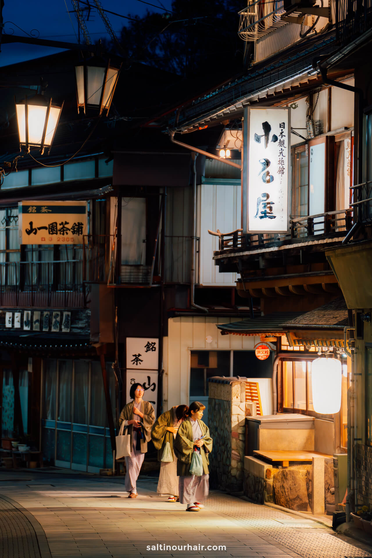 things to do in japan visit Japanese onsen