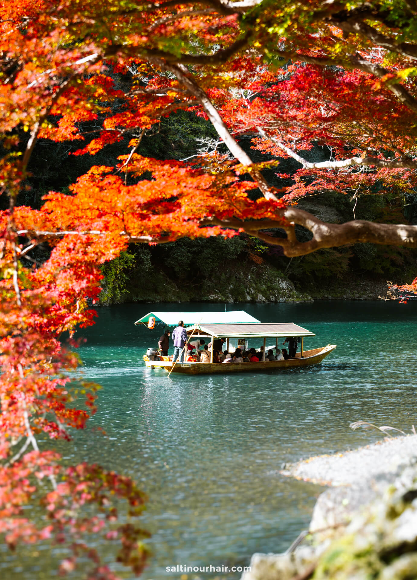 things to do in japan hire boat Arashiyama kyoto