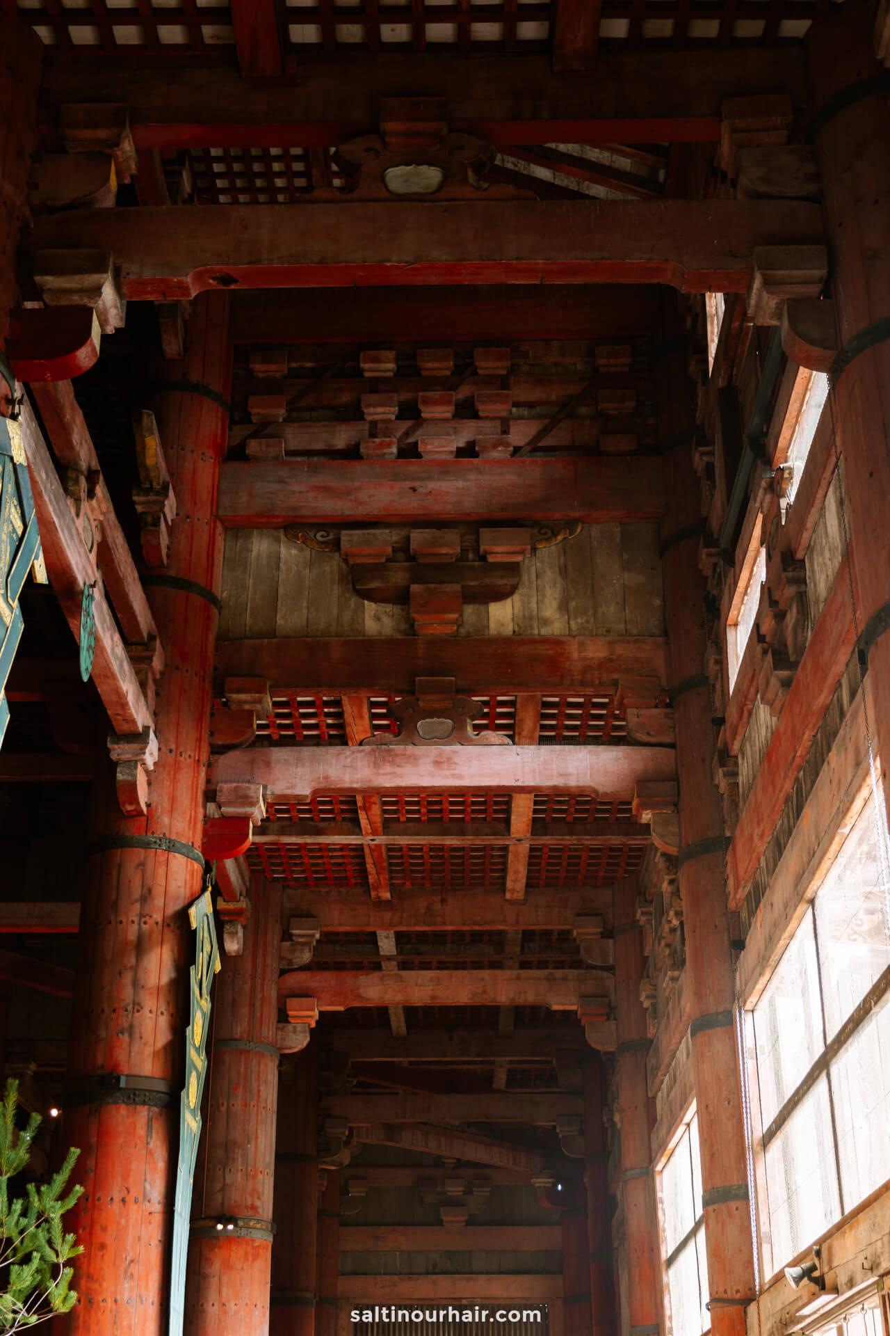 inside TÅdai ji TempleÂ nara japan