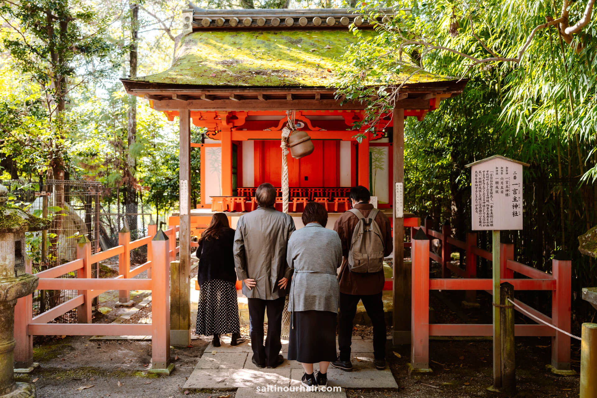 praying temple Kasuga-Taisha things to do in Nara japan