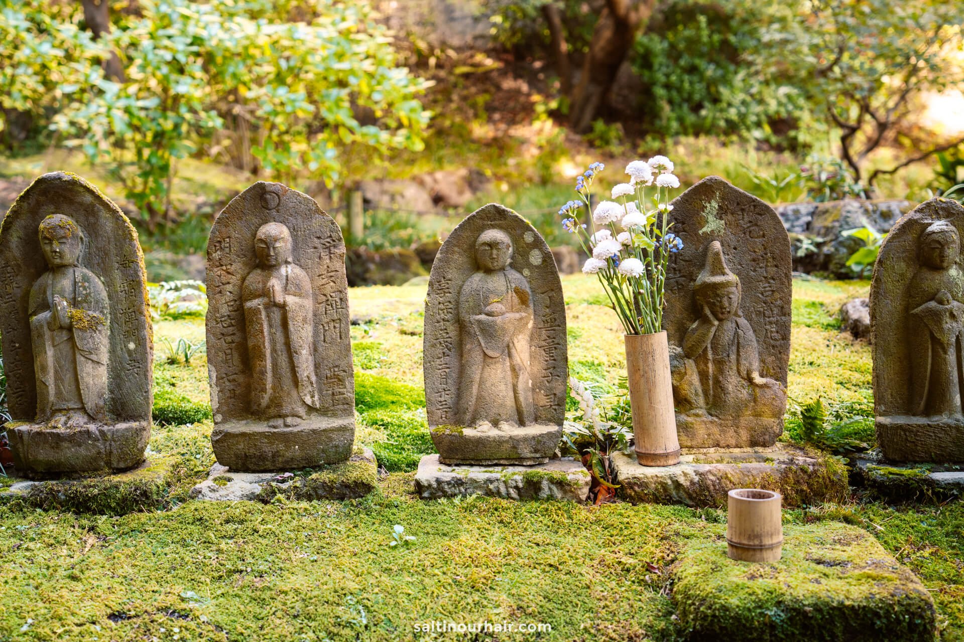 statues poses Kamakura Japan