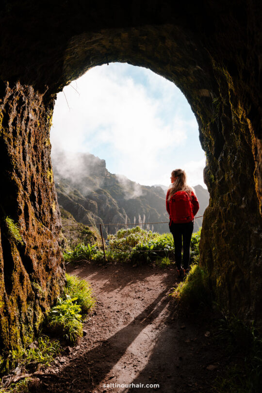 pico do arieiro to pico ruiva hike Madeira itinerary