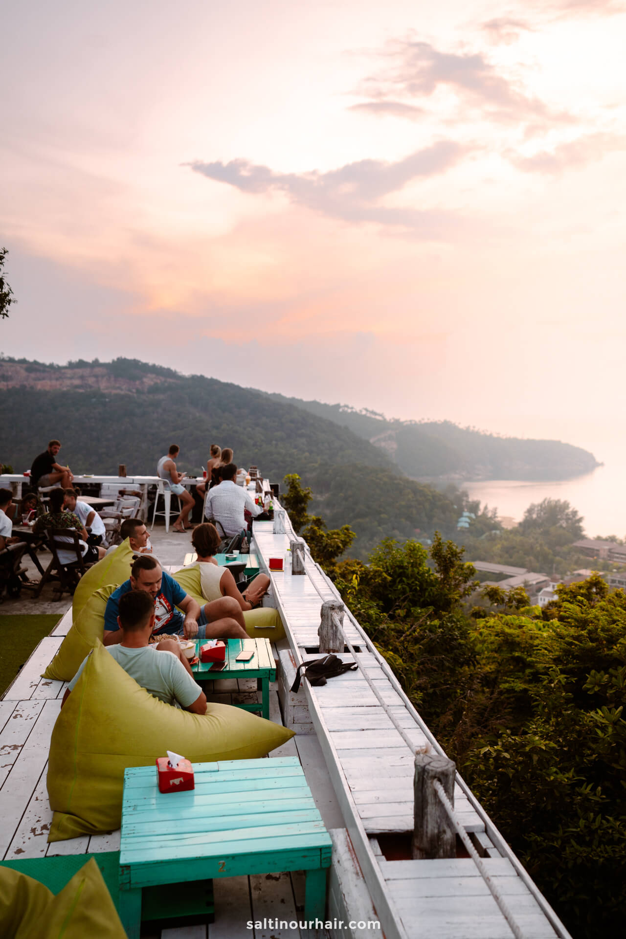 view sunset bar things to do in Koh Phangan Thailand