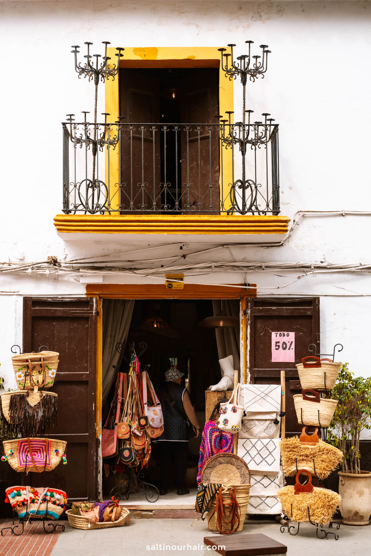 things to do in Ibiza explore town shop