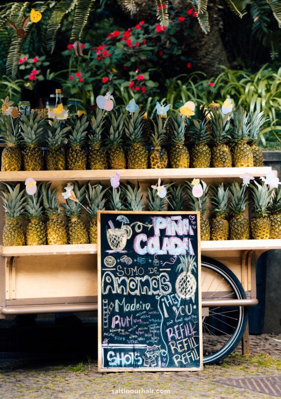 Pineapple stand