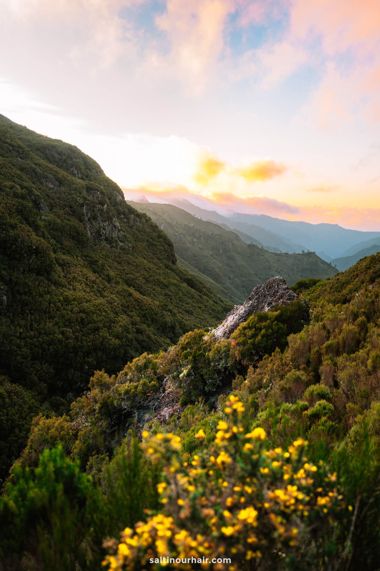 madeira levada das 25 fontes sunset