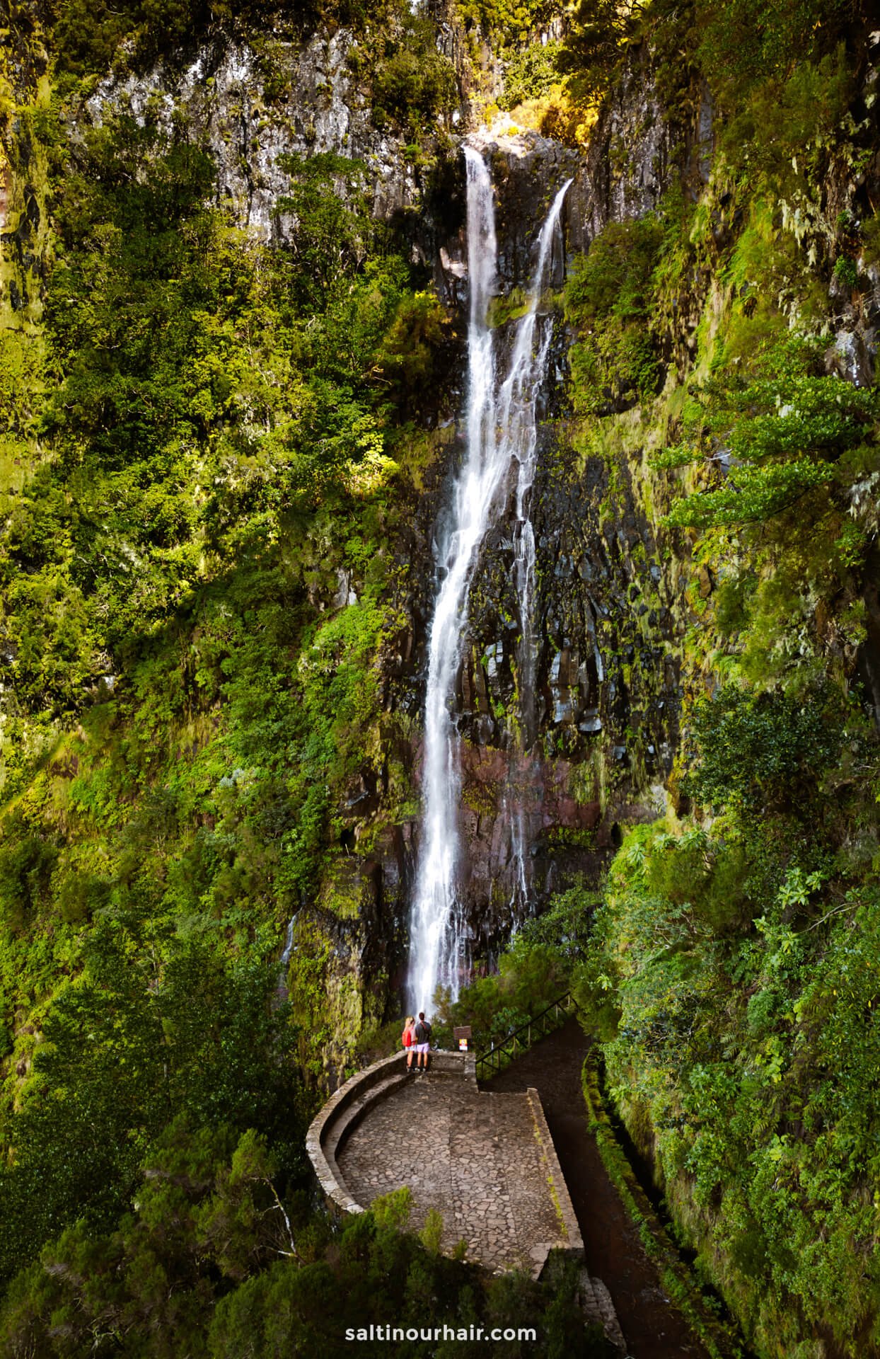 risco waterfall levada das 25 fontes madeira