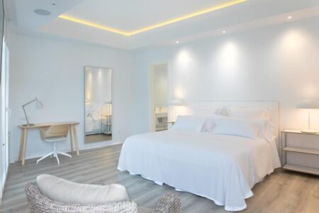 Lauser Suites (West)